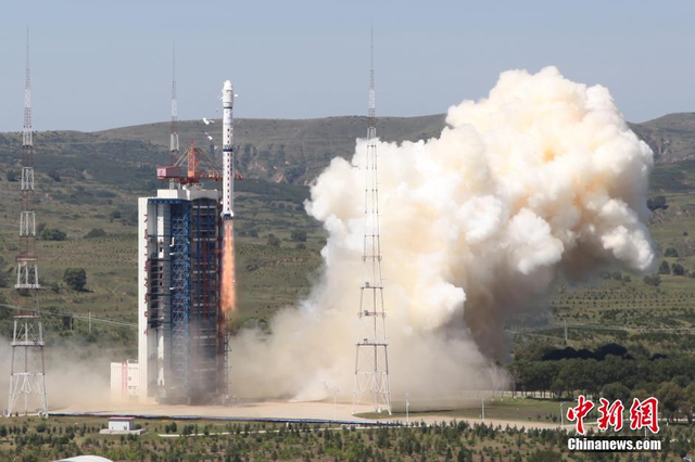 中国成功发射“高分二号”卫星