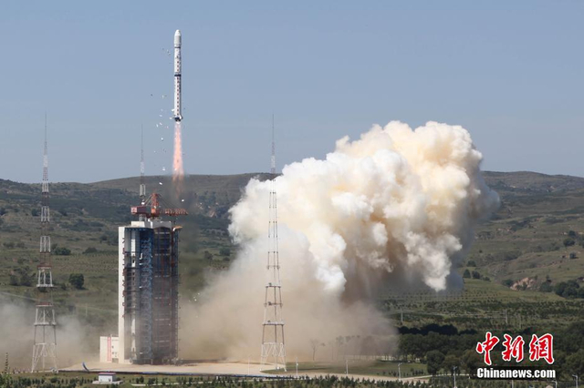 中国成功发射“高分二号”卫星