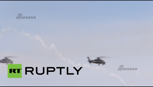 武直10与武直19编队发射火箭弹3