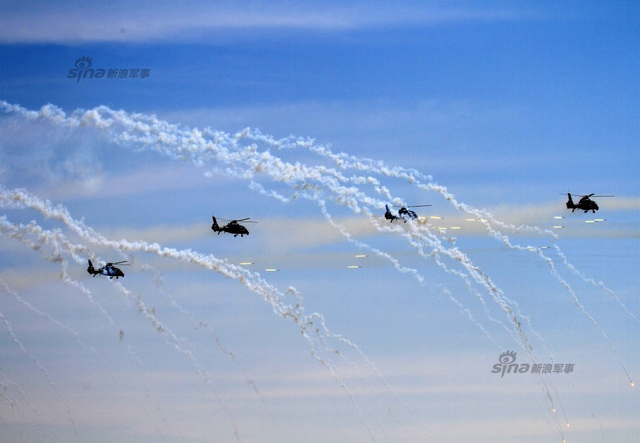 武直19编队空射火箭弹