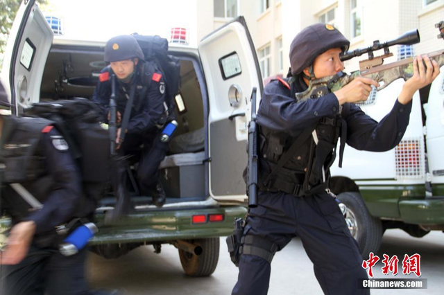 武警弓弩手