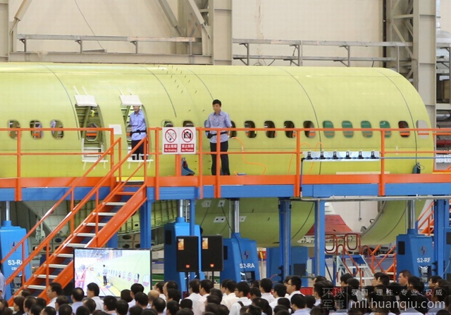 中国首架C919大客机开始总装
