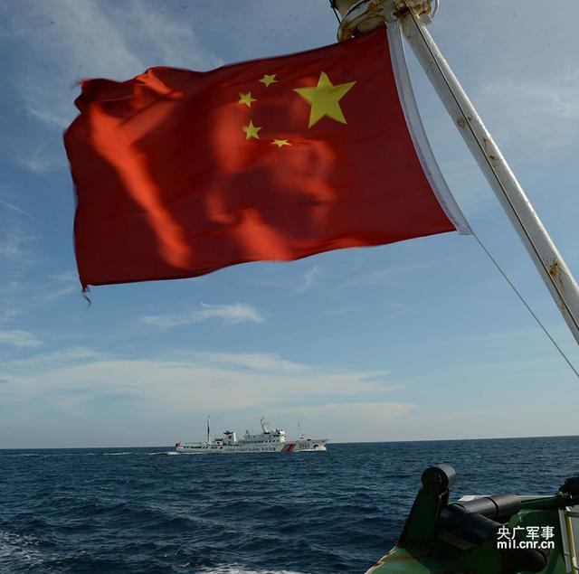 中国海警船巡航钓鱼岛