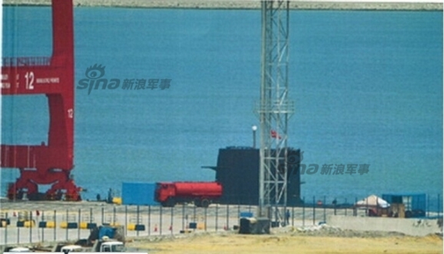猛料：我军宋级潜艇现身斯里兰卡中国援建港口
