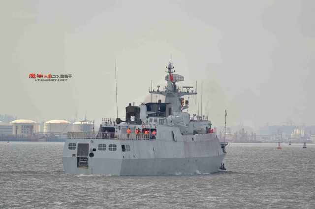 反潜版056型护卫舰出海测试画面