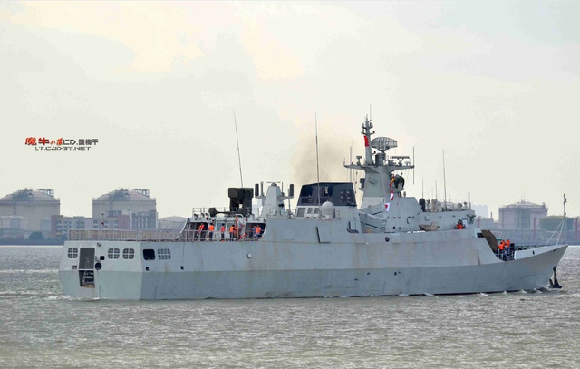 反潜版056型护卫舰出海测试画面