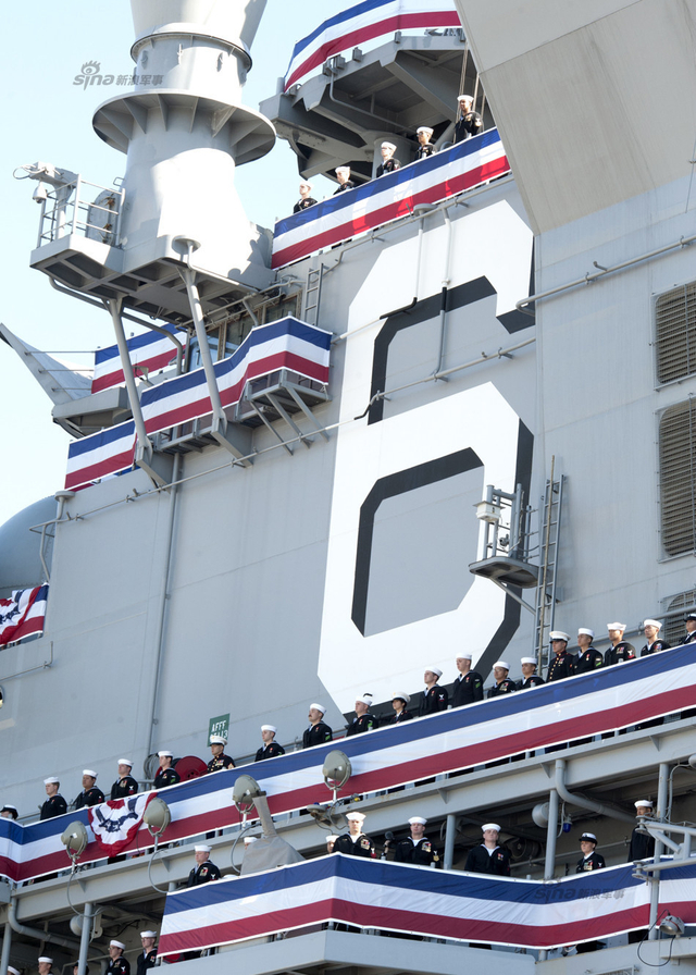 美新一代两栖舰美国级首舰服役 配F35B与MV22
