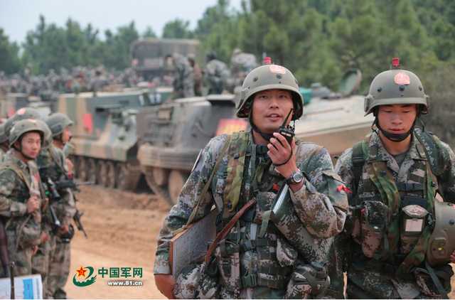 部队途中休整指挥员联络