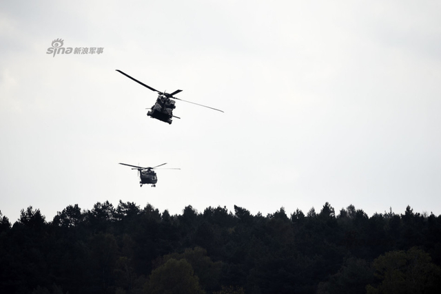 NH-90直升机参加演习