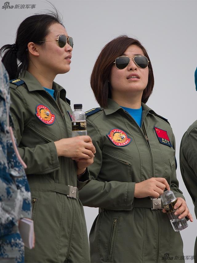 八一女飞升空献精彩首秀
