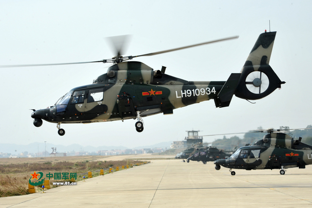 南京军区武直9WA直升机飞行训练