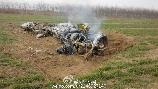 疑似解放军1架飞豹战机在陕西渭南坠毁
