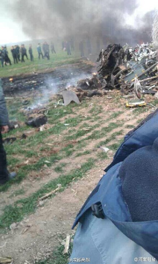 疑似解放军1架飞豹战机在陕西渭南坠毁