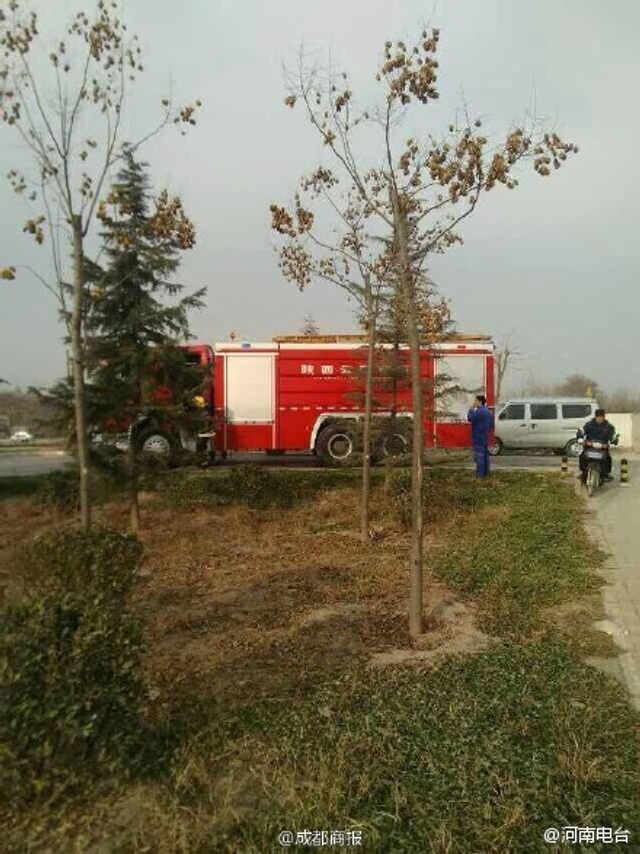 疑似解放军1架飞豹战机在陕西渭南坠毁