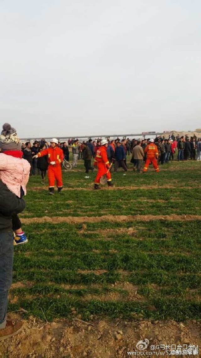 疑似解放军1架飞豹战机在陕西渭南坠毁