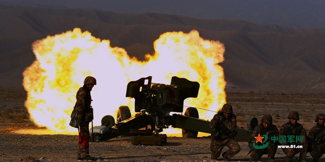 我军三型火炮苦练打坦克