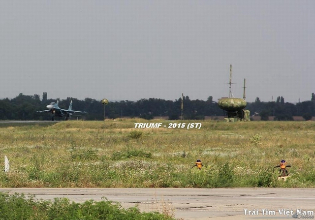 俄罗斯提供新型SU-30MK2V战机给越南6