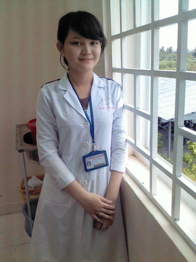 上福利：临近新年送上清秀越南军妹美照数张