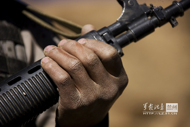 不知你是谁,知道你为了谁