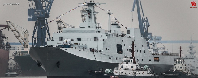 国内军工船厂一天下水3艘大舰也是很拼的