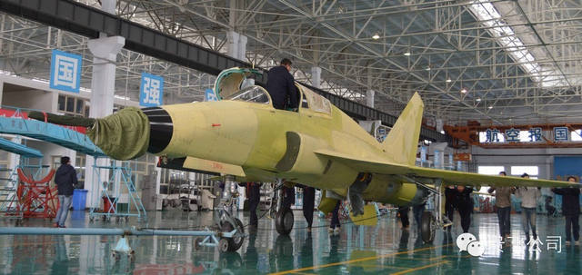 新版山鹰用上DSI进气道