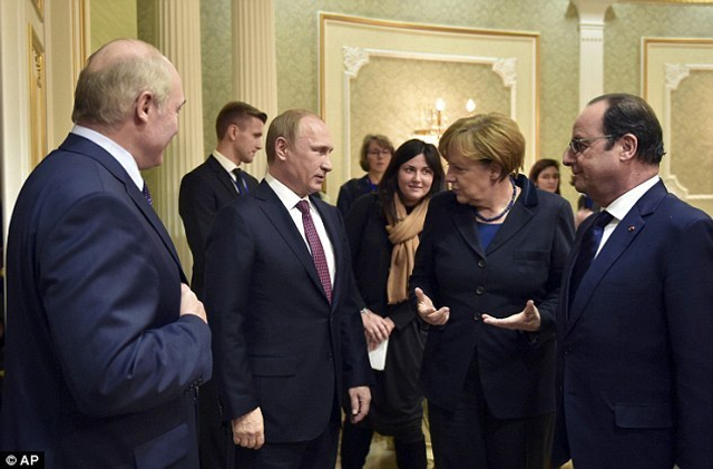 证实会谈前的走廊会面