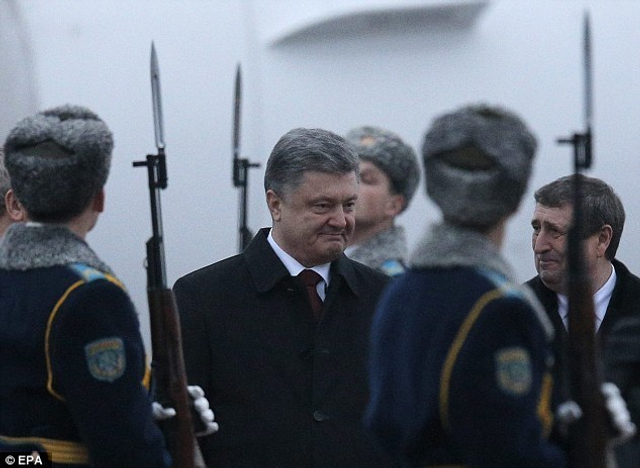 乌克兰总统波罗申科抵达明斯克