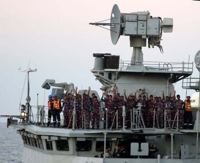 印度航母部队加紧练米格29K起降作战