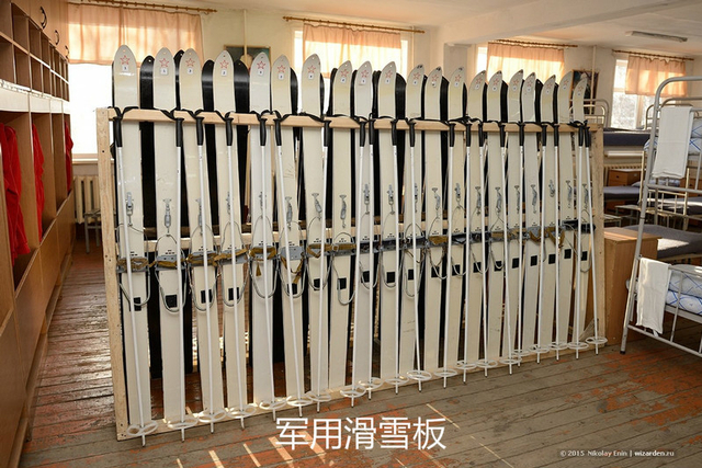 有枪有炮有大肉！俄罗斯州长视察导弹部队生活