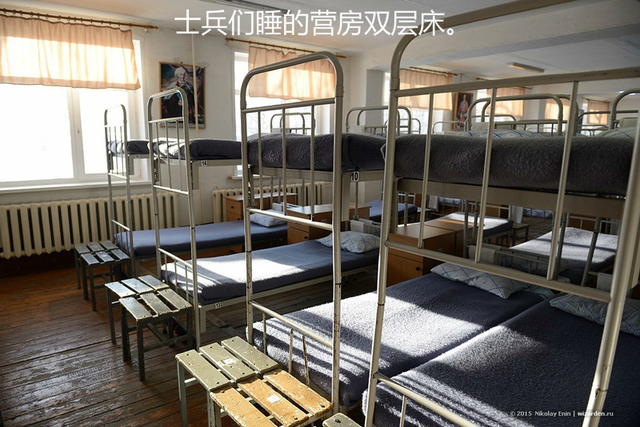 有枪有炮有大肉！俄罗斯州长视察导弹部队生活