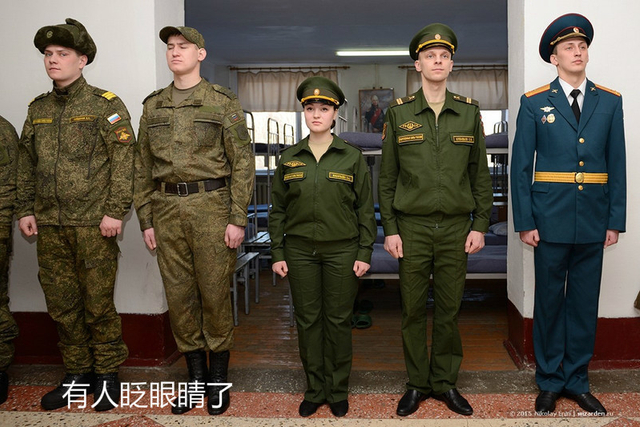 有枪有炮有大肉！俄罗斯州长视察导弹部队生活