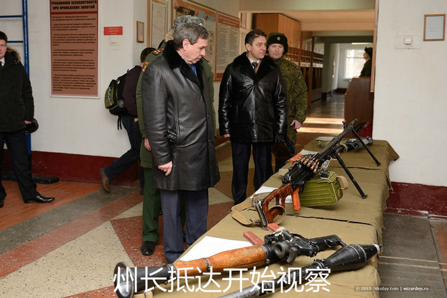 有枪有炮有大肉！俄罗斯州长视察导弹部队生活