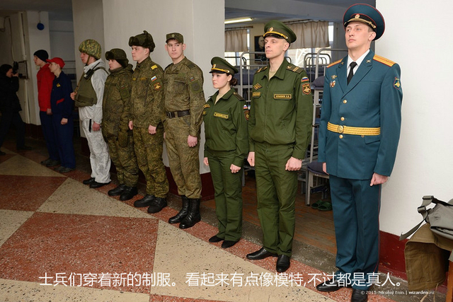 有枪有炮有大肉！俄罗斯州长视察导弹部队生活