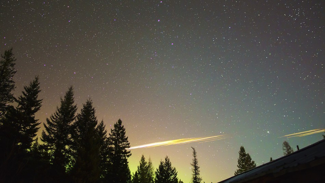 美称中国火箭碎片照亮北美夜空