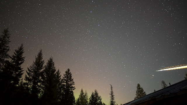 美称中国火箭碎片照亮北美夜空