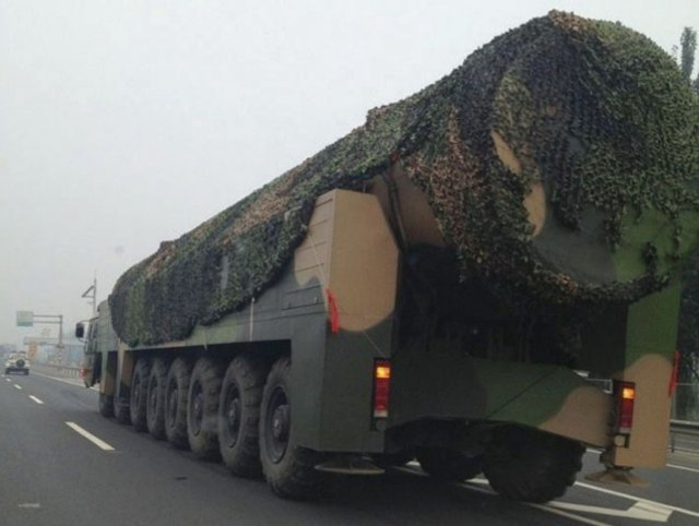 简氏公开疑似中国东风31B型多弹头战略导弹照