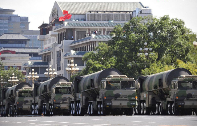 2009年阅兵式上亮相的东风31A战略导弹