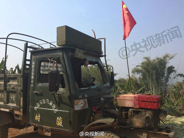 农用拖拉机挡风玻璃被震碎