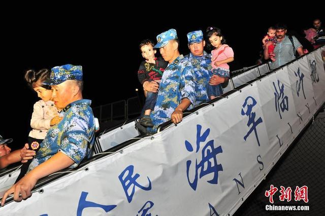 中国海军撤离巴铁等侨民