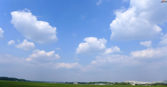 2015号歼20战机迎春风起飞