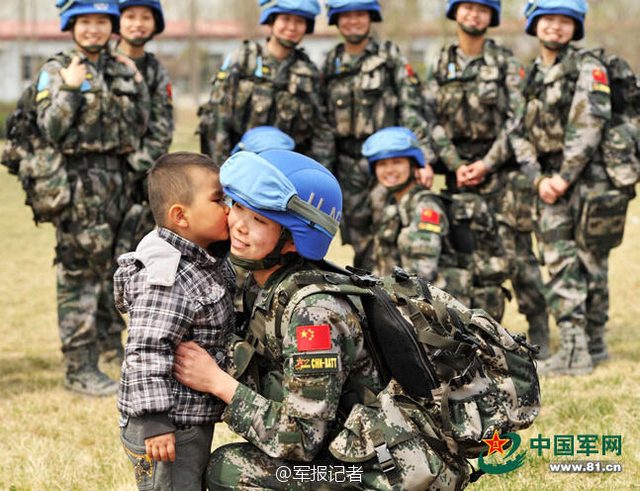 解放军维和步兵营女兵朝气蓬勃
