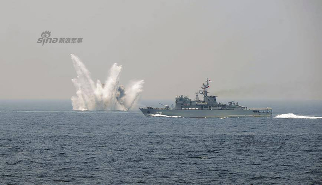 缅甸海军节阅兵出动中国造战舰