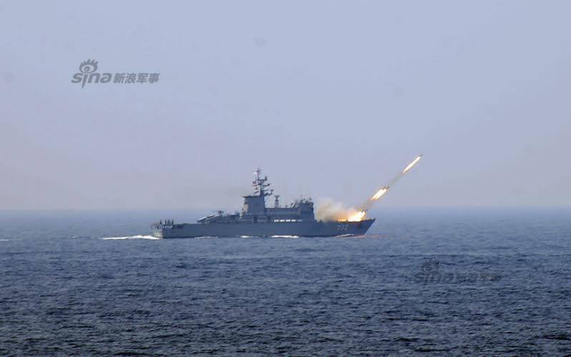 缅甸海军节阅兵出动中国造战舰
