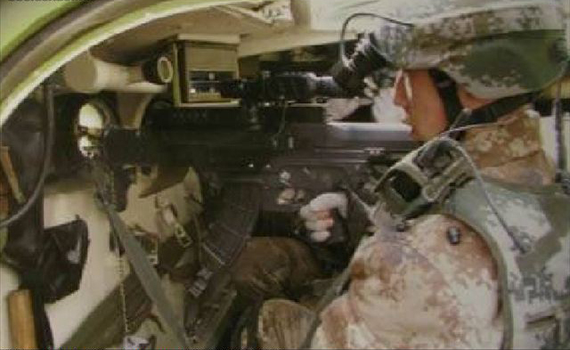 我军士兵测试05式战略步枪