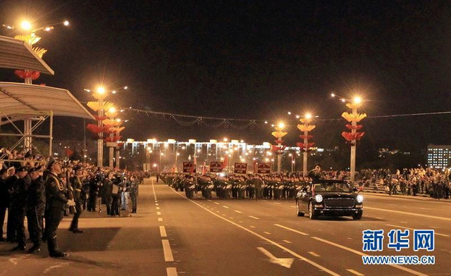 中国红旗检阅车首次亮相外国重大庆典活动