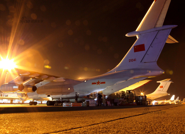 中国空军伊尔-76MD飞机抵达加德满都