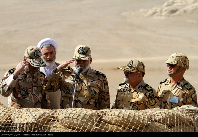 伊朗革命卫队大军演