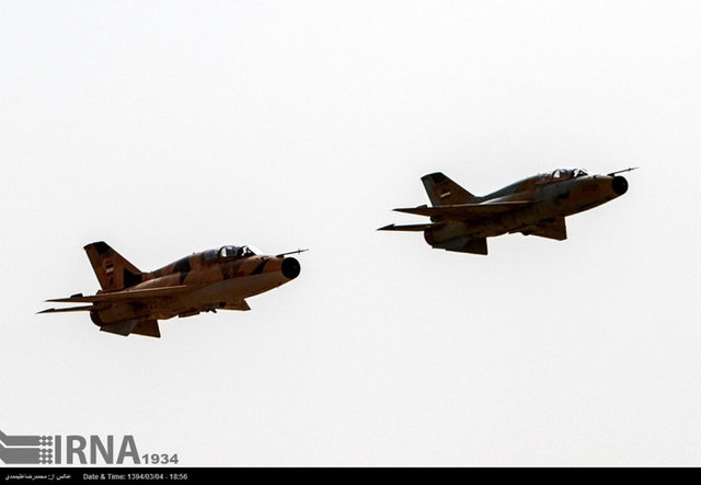 伊朗革命卫队大军演