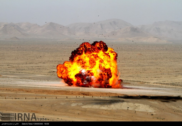 伊朗革命卫队大军演