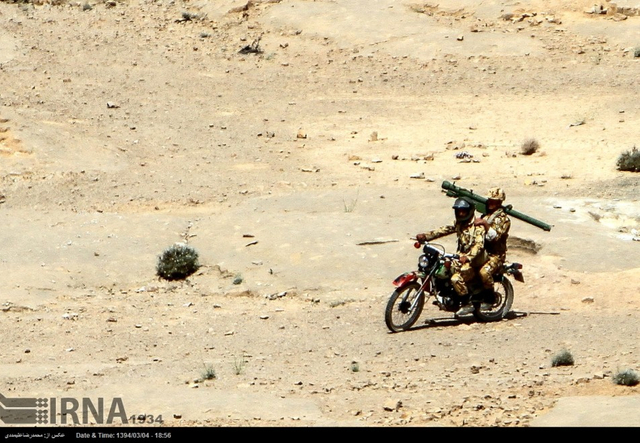 伊朗革命卫队大军演